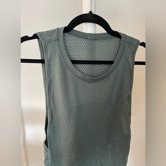 Lululemon Swiftly Breathe Crop Tank - Picture 8 of 8